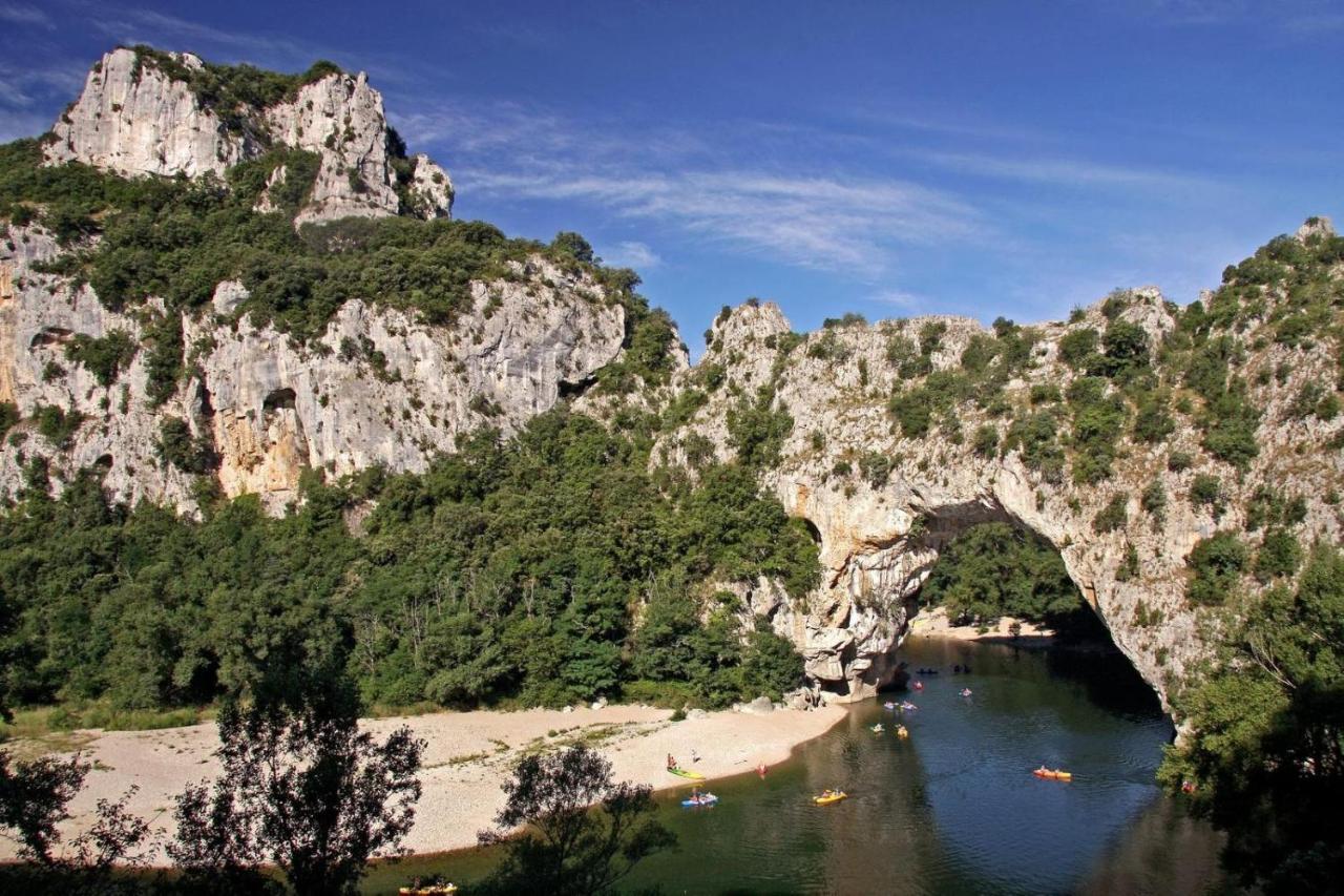 Le Rocher De Sampzon Екстер'єр фото